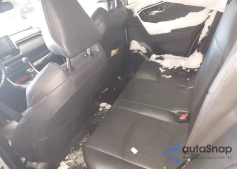 2021 Toyota Rav4 Trd Off-Road z USA, uszkodzony, nr VIN 2T3S1RFV5MW228428